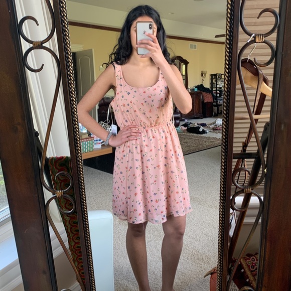 Pink floral dress - Picture 1 of 5